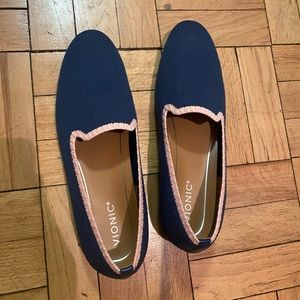 Vionic Women's North Willa Slip On Flat